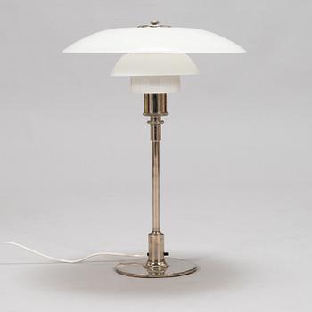 Poul Henningsen, bordslampa, "PH-4/3", för Louis Poulsen, Danmark.