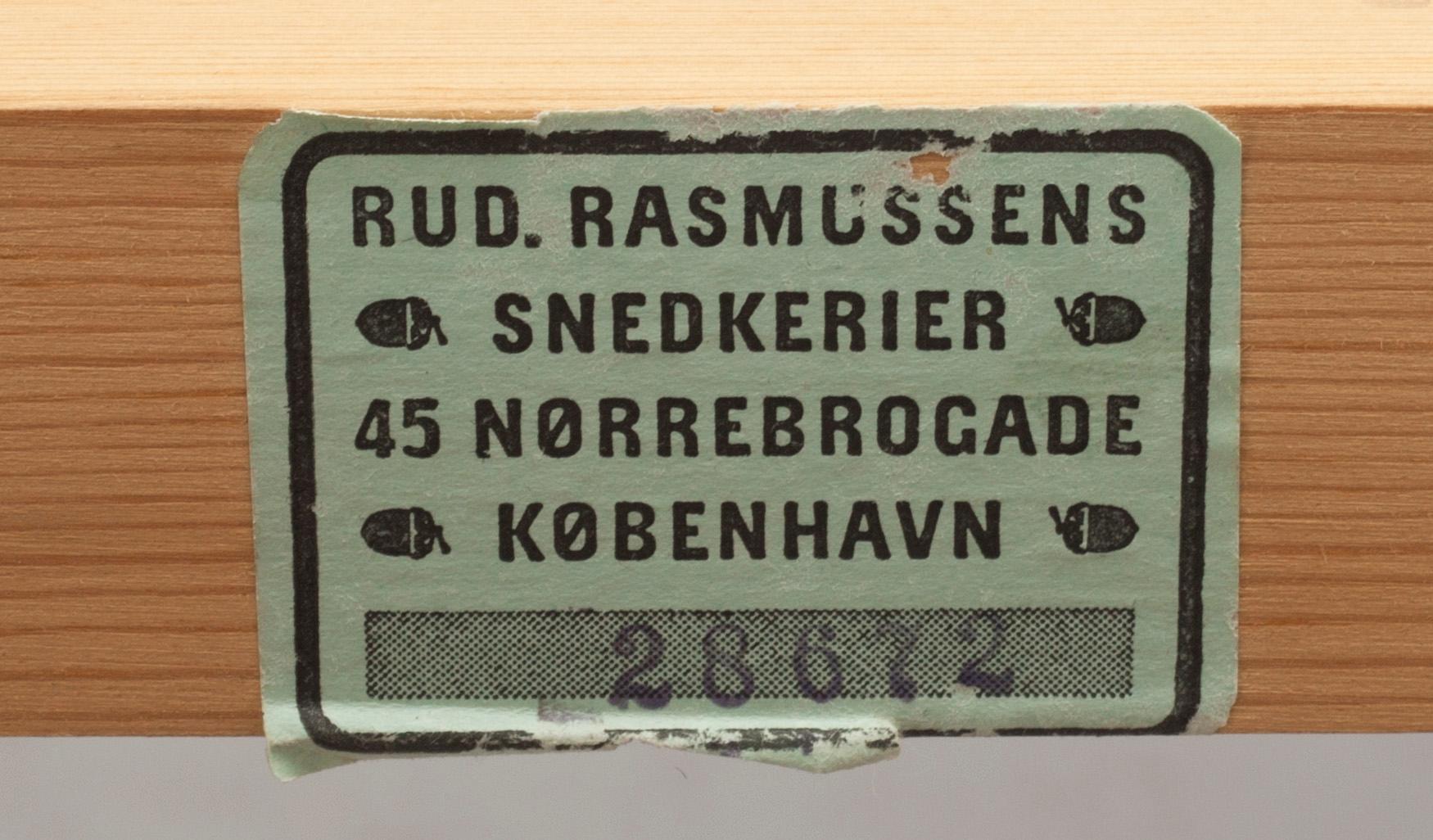 HYLLSEKTIONER, 2 st, Mogens Koch, Rud. Rasmussen, Danmark.