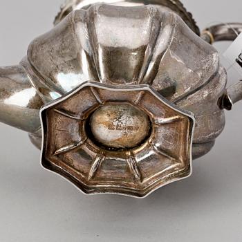 KAFFEKANNA, silver, St  Petersburg, Ryssland, 1853. Vikt 625 g.