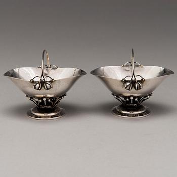 GEORG JENSEN, SKÅLAR, ett par, silver, Köpenhamn, Danmark 1920.