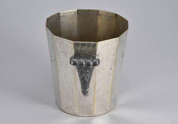 CHAMPAGNEKYLARE, tenn samt förnicklad mässing, art deco. Mellaneuropa 1920/1930-tal.