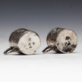 VODKAKOPPAR, 2 st, silver, Ryssland, kontrollmästare bl.a. Fedor Petrov, Moskva 1770-tal.