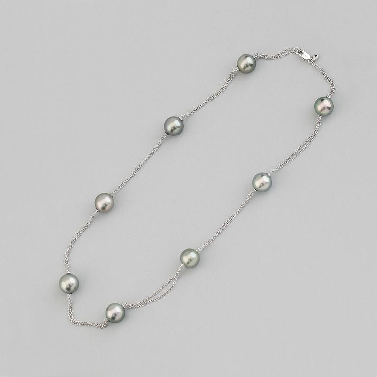 COLLIER, 14K vitguld, 8 tahitipärlor.
