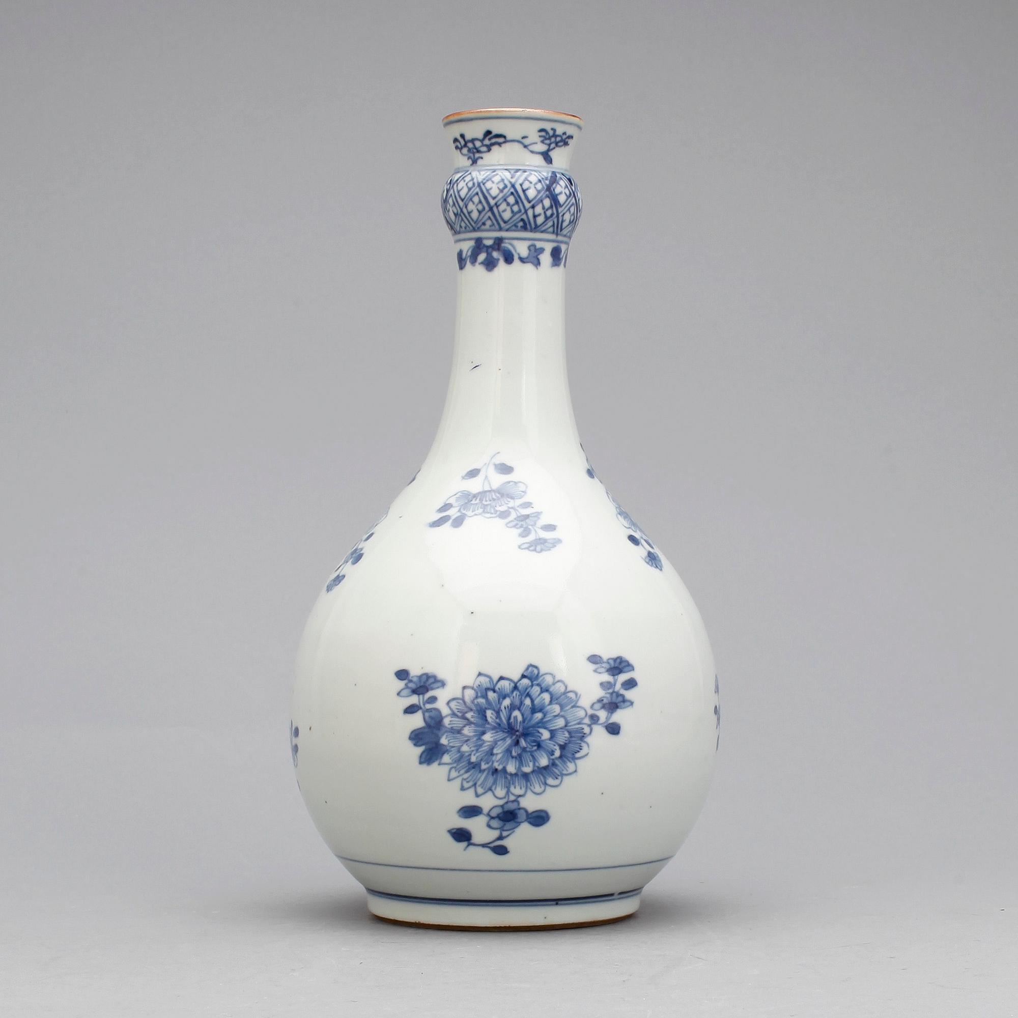 VAS, porslin, Kina, Qing dynastin, Qianlong (1735-96).