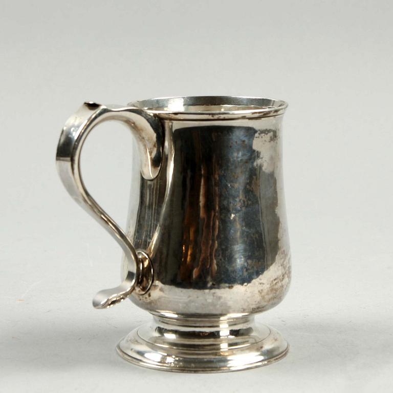 STOP, silver, John Langland & John Robertson, Newcastle, 1786. Vikt ca 300 g.