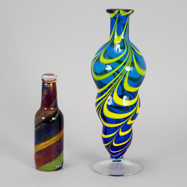 A glass vase and a sculpture, Orrefors and Kosta Boda.
