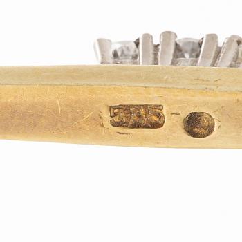 Brooch, 14K gold with old-cut diamonds.