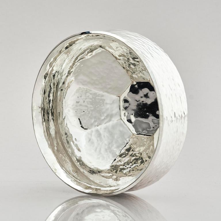 Claës E. Giertta, skål, sterling silver, Stockholm 1974.