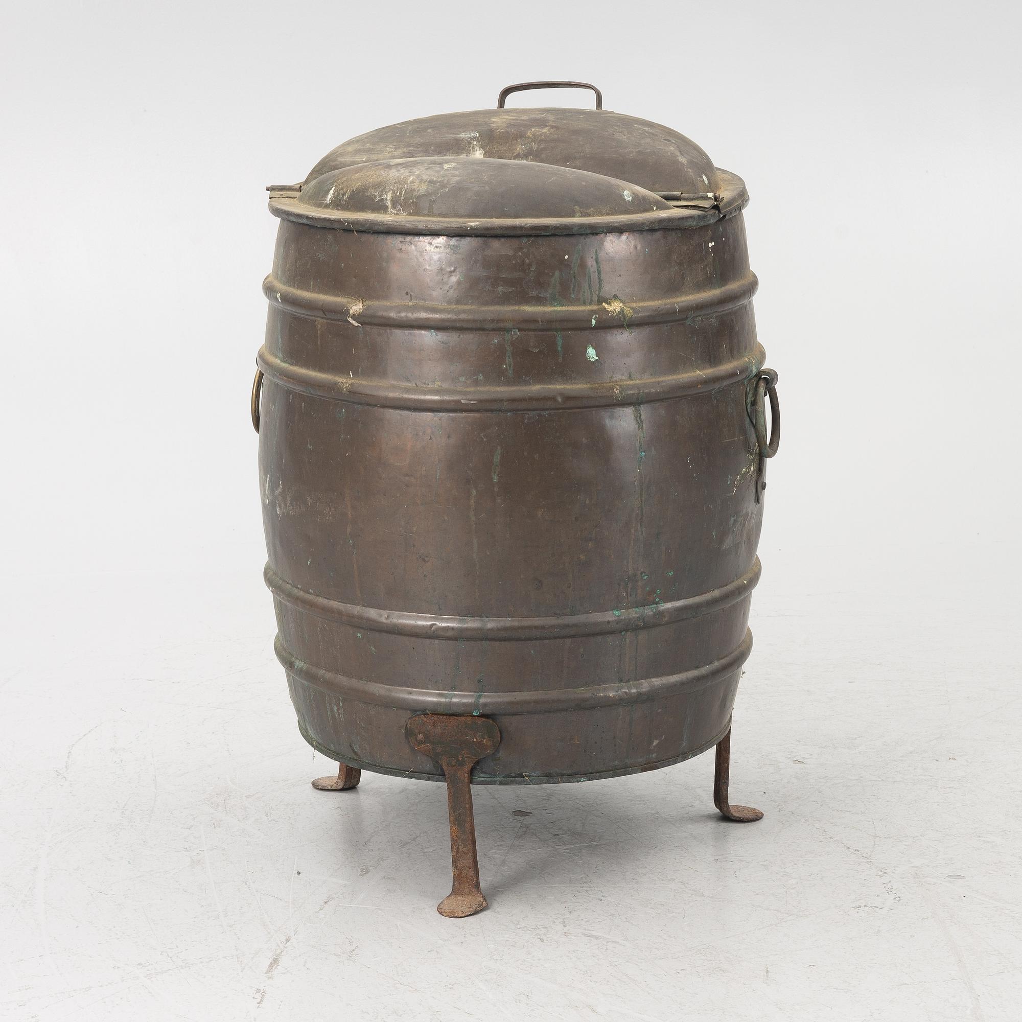 A Swedish copper water barrell, first part 19th century.