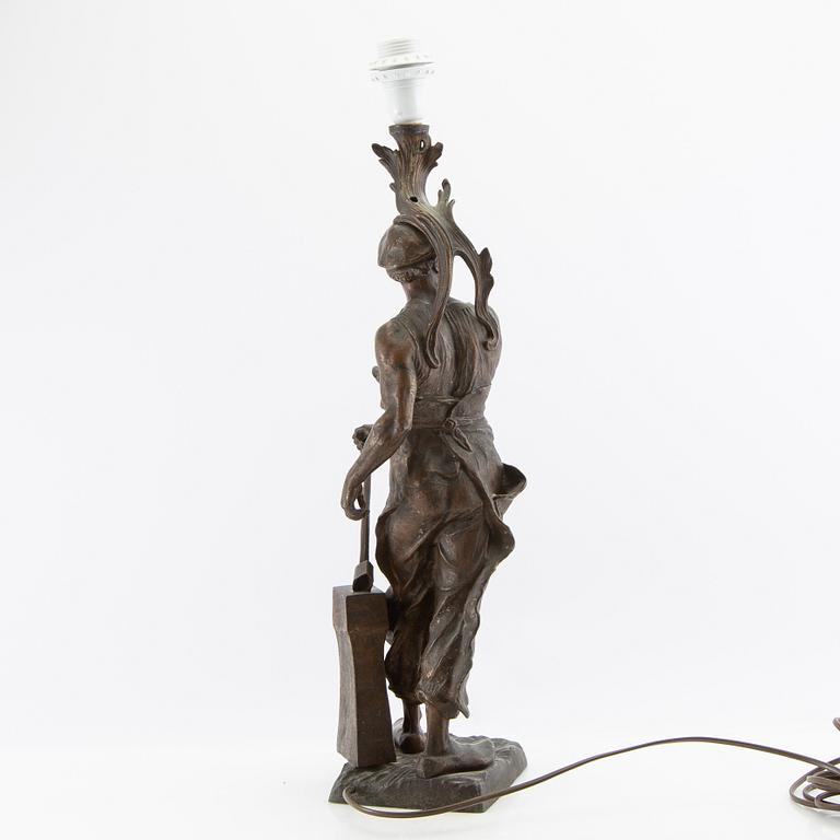 Bordslampa 1900-talets första hälft.