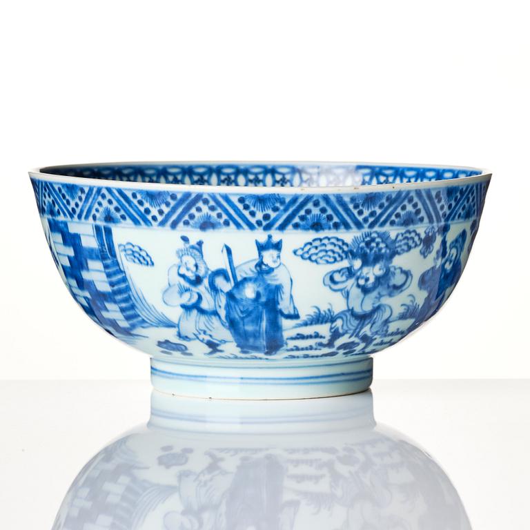 A blue and white bowl, Qing dynasty, 18th century.