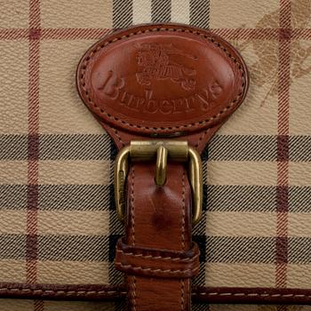 LAUKKU, crossbody, Burberry.