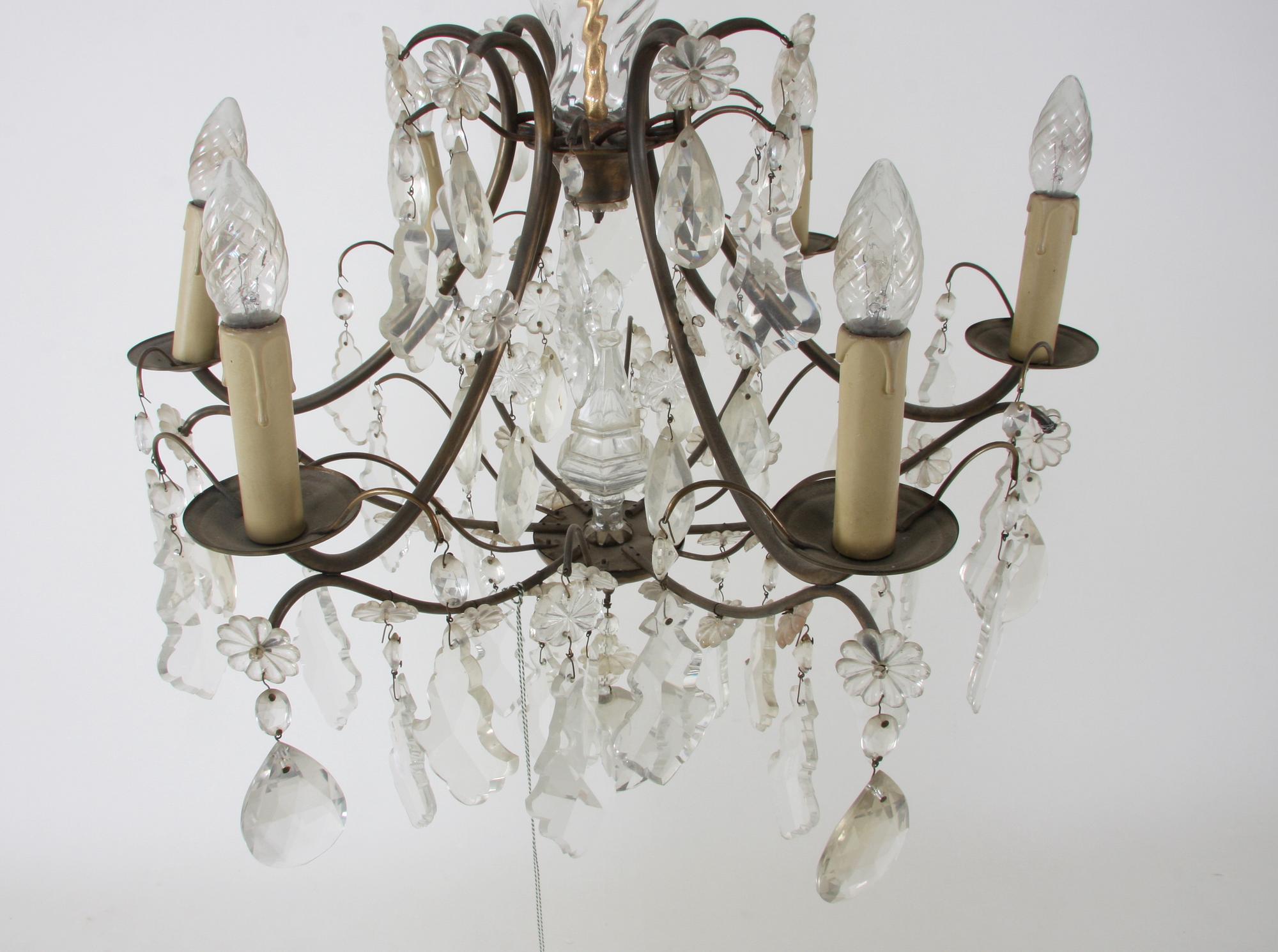 LJUSKRONA, rokokostil. H 80.
Proveniens: Git Gay.