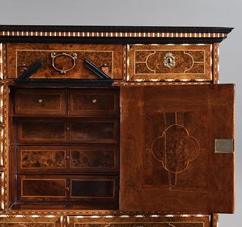 KABINETTSKÅP, barock, 1600-talets slut.