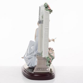 Marco Antonio Noguerón, figurin, "Thinking of love", Lladró, Spanien, 2007.