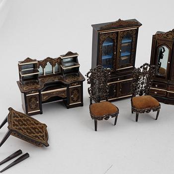 Dollhouse furniture, approx. 12 pieces, and dollhouse accessories, including Waltershausen, Germany, late 19th Century.