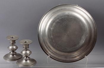 FAT samt LJUSSTAKAR, ett par, tenn. Bl.a Edvin Ollers. 1970-tal.