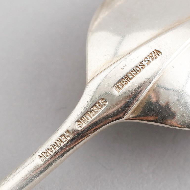 SMÖRGÅSGAFFLAR, 8 st samt KAFFESKEDAR, 12 st, silver, 1900-tal. Vikt ca 340 gram.