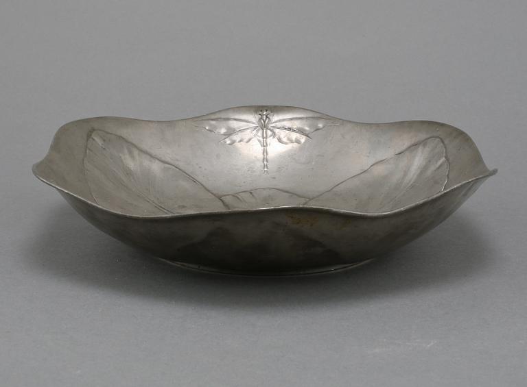 SKÅLFAT, Kayserzinn, jugend, 1900-talets första del.