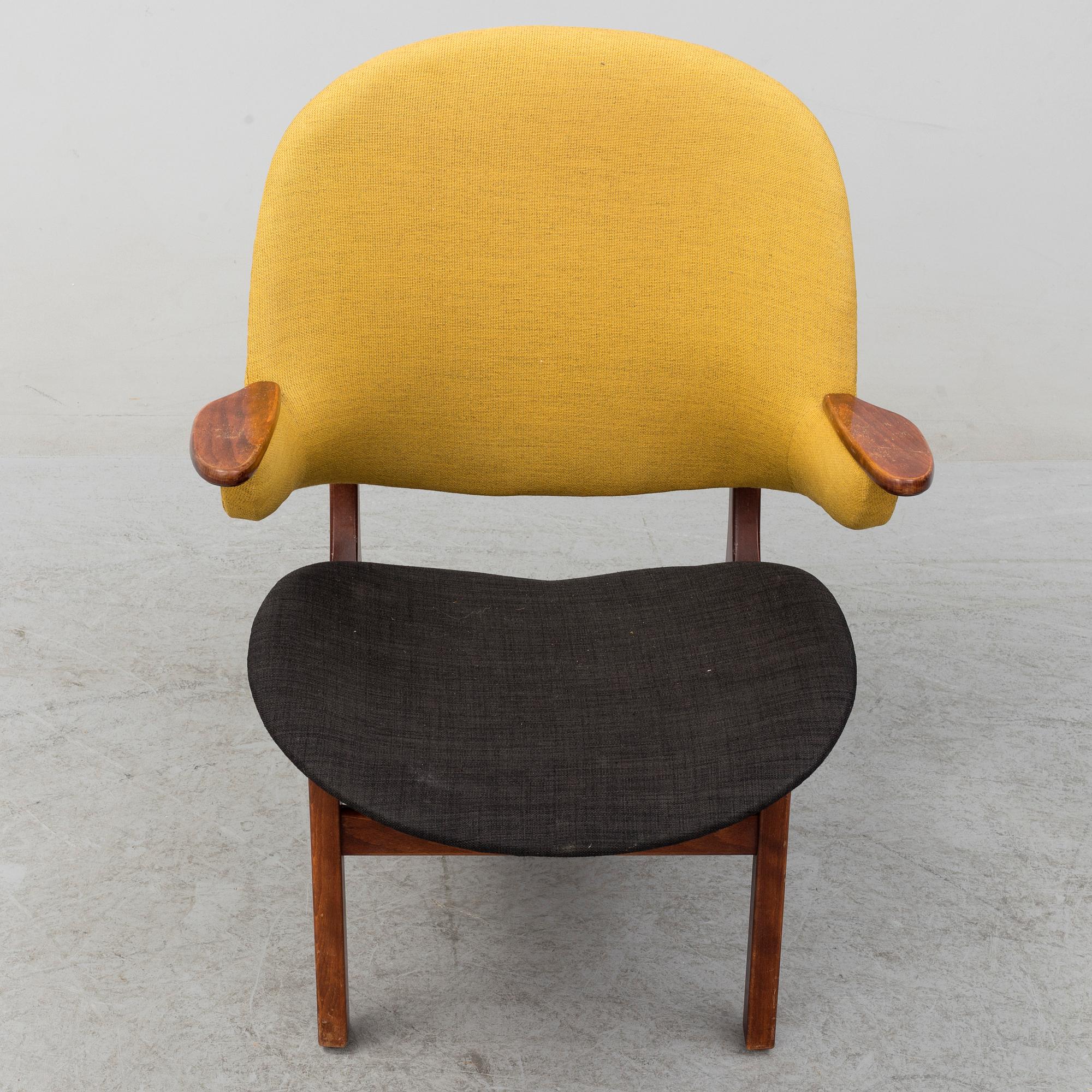 A mid 20th century easy chair model 33A by Carl Edward Matthes, Denmark.