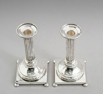 LJUSSTAKAR, 1 par, nysilver, 1900-talets första hälft.