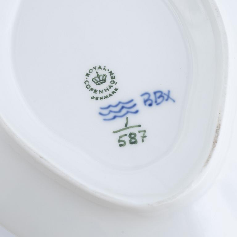 Dinner service, porcelain, 50 pieces, "Musselmalet", Royal Copenhagen, Denmark.