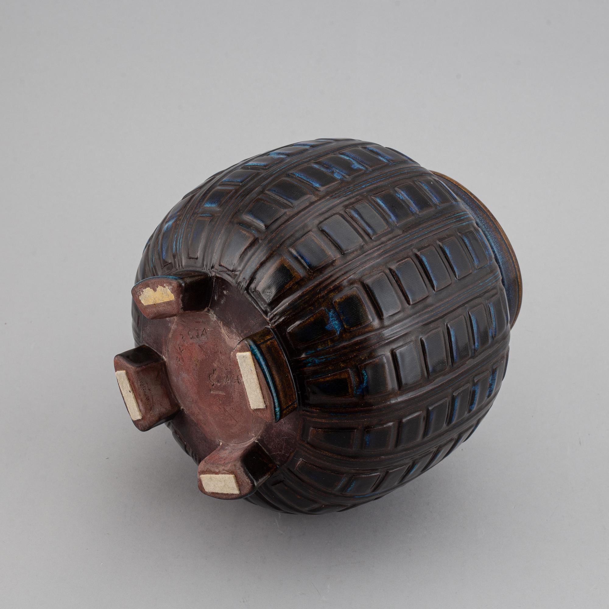 Wilhelm Kåge, a "Farsta" stoneware jar, Gustavsberg studio, Sweden 1952.