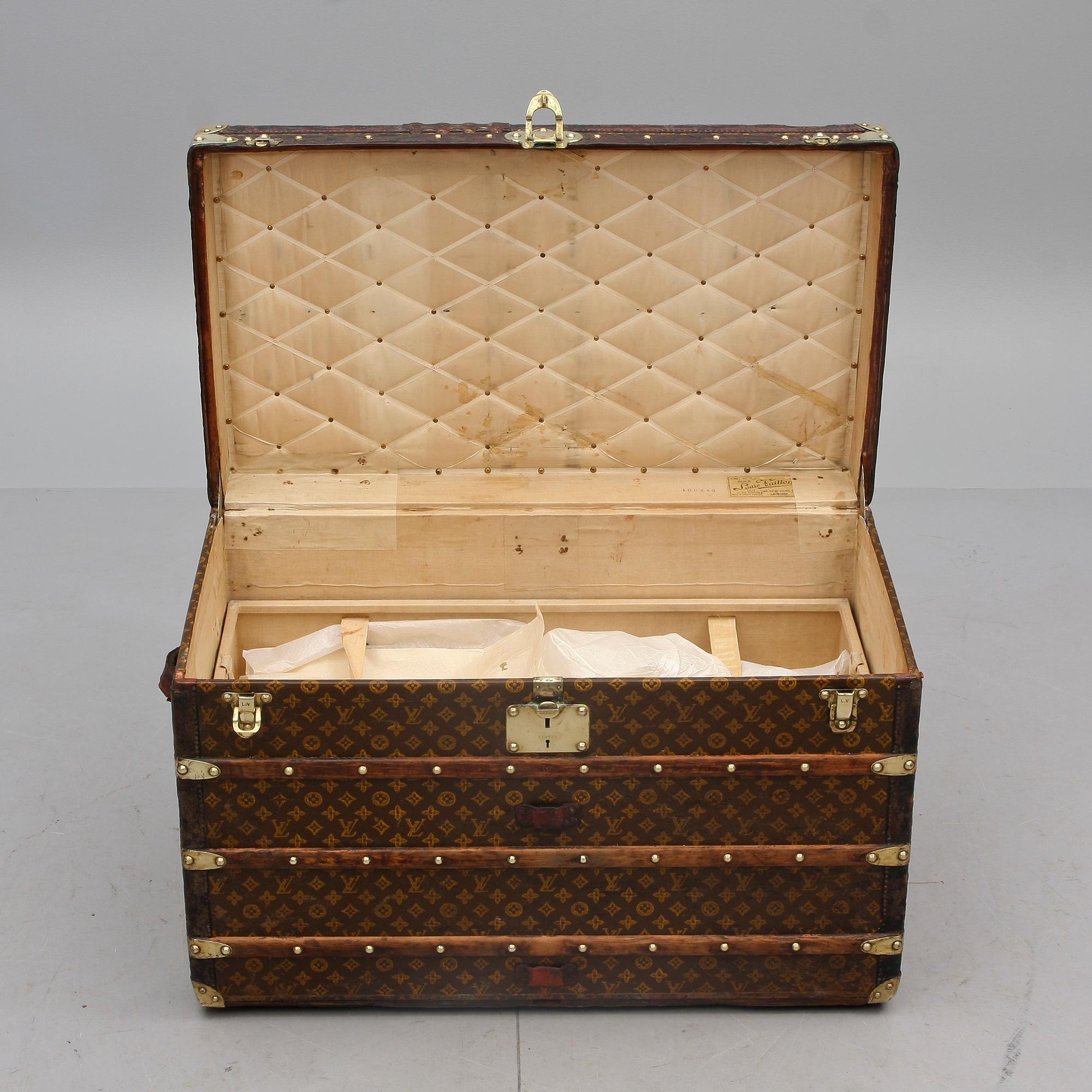 LOUIS VUITTON, a Monogram canvas trunk, early 20th century.