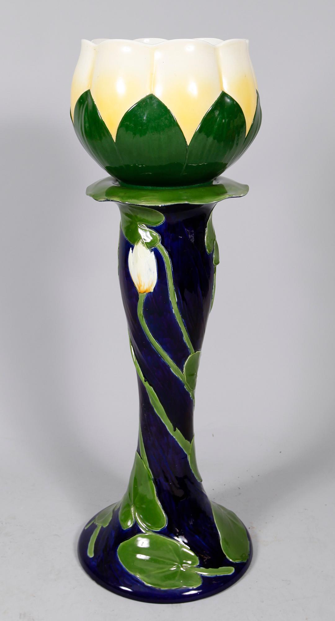 YTTERFODER MED PIEDESTAL, majolika, Rörstrand, jugend, tidigt 1900-tal.