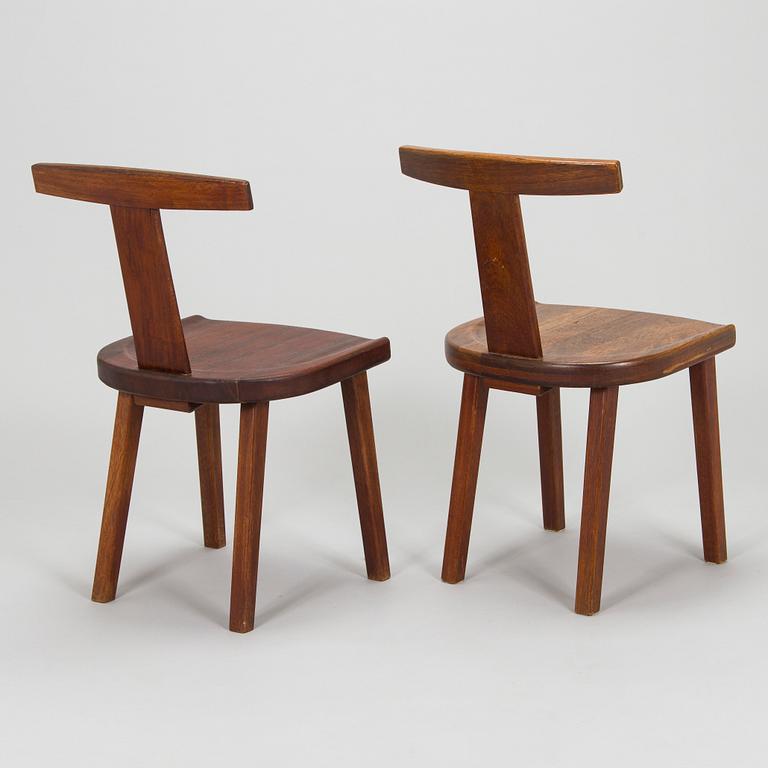 Olavi Hänninen, tuoleja, 6 st, "T-tuoli" (Juha), Huonekalu Mikko Nupponen Oy, 1950-luku.