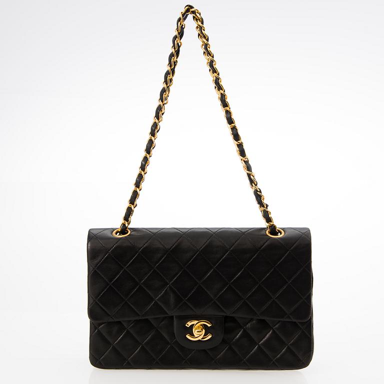 CHANEL, "Double Flap Bag", LAUKKU.