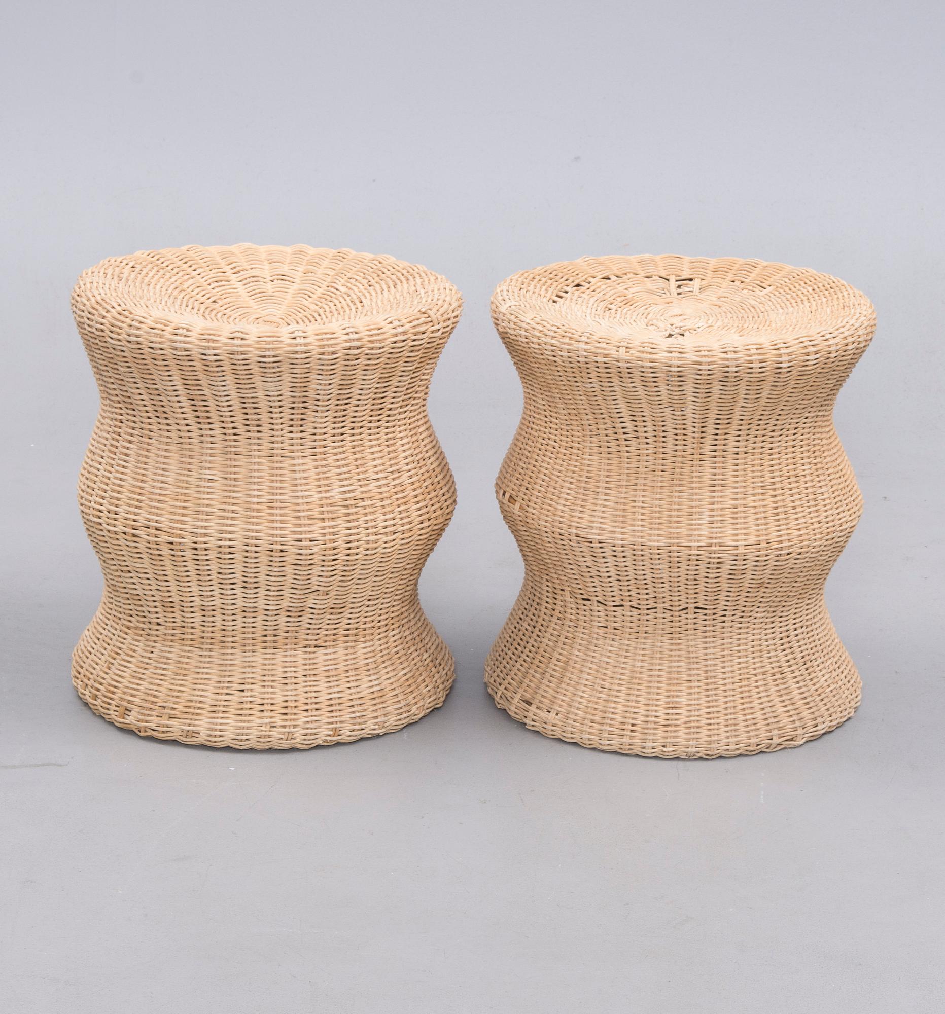 PALLAR, ett par, rotting, "Juttu Stool", Eero Aarnio, modellen formgiven 1961.