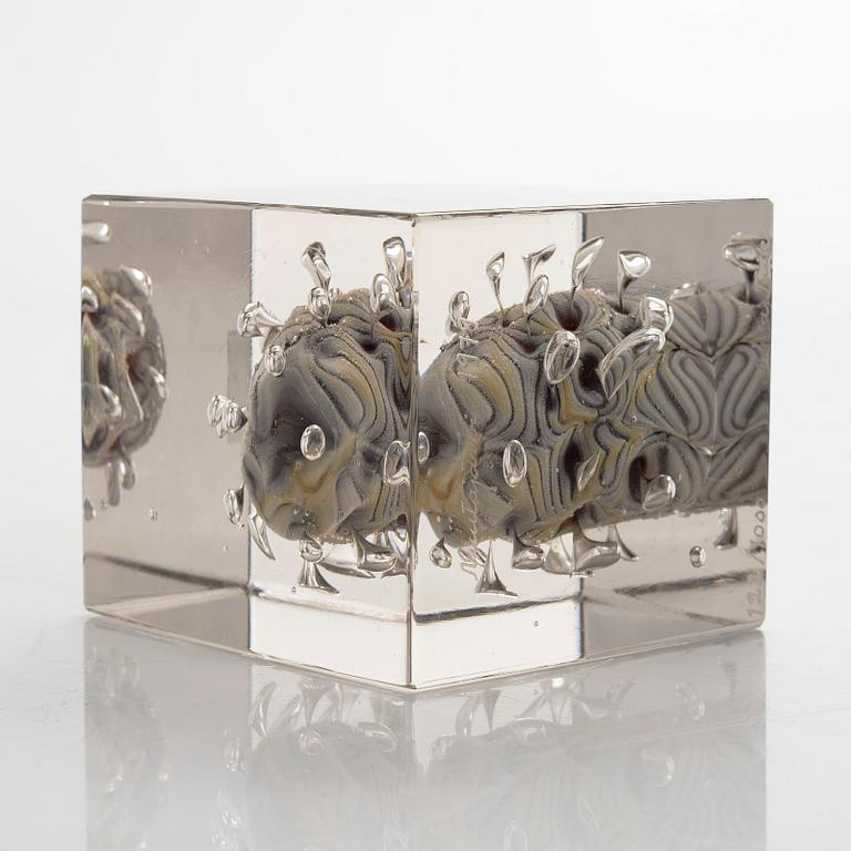 Oiva Toikka, vuosikuutio, signeerattu Oiva Toikka, Nuutajärvi 1979, numeroitu 122/1000.