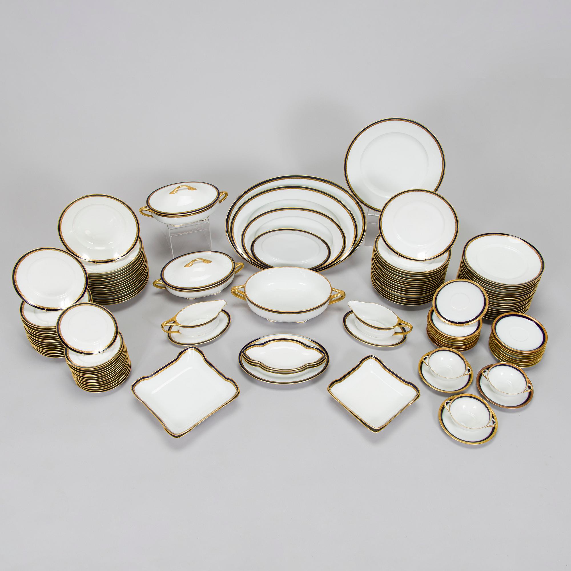Ruoka-astiasto, 127 osaa, posliinia, "Botticelli" Rosenthal Selb Bavaria, ja Hutschenreuther, Saksa 1900-luvun puoliväli.