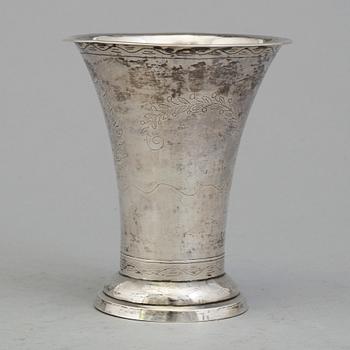 A silver cup by SVEN PETTER DAHGREN, Uppsala, 1844.