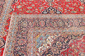 A Kashan carpet, c. 412 x 300 cm.