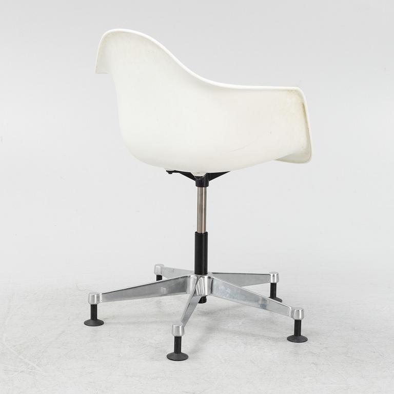 Charles & Ray Eames, a 'PACC' chair, Vitra.