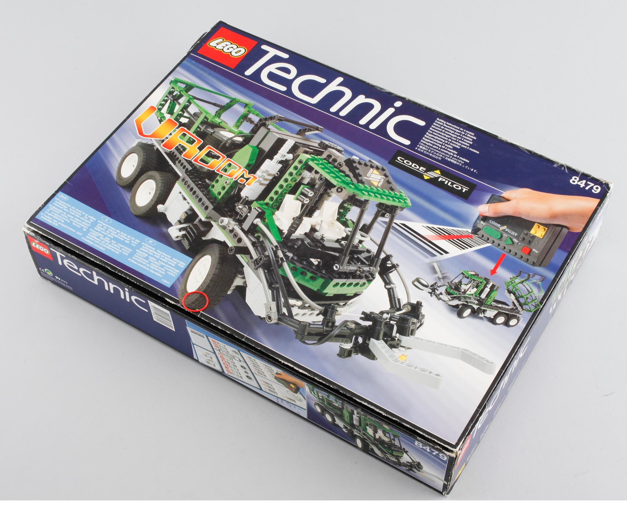 LEGO TECHNIC sets Barcode multi set 8479 and Space shuttle 8480 Denmark 1990s. Bukowskis