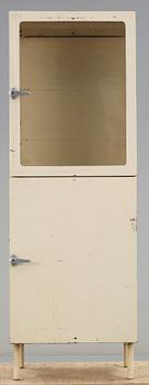 TANDLÄKARSKÅP/MEDICINSKÅP, 1900-talets mitt.