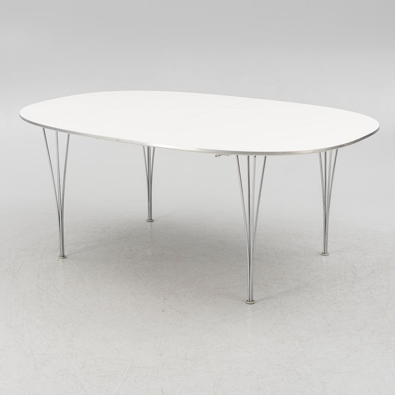 Bruno Mathsson & Piet Hein, matbord, "Superellips", Fritz Hansen, år 2000.