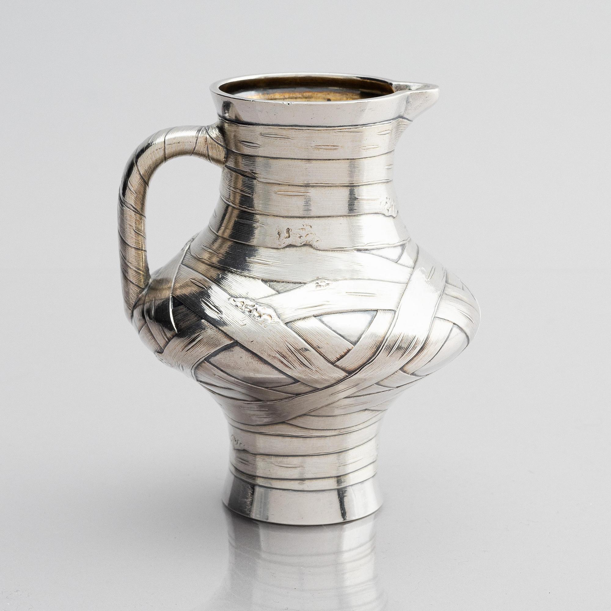 Sazikov, gräddkanna, förgyllt silver, Moskva 1881.
