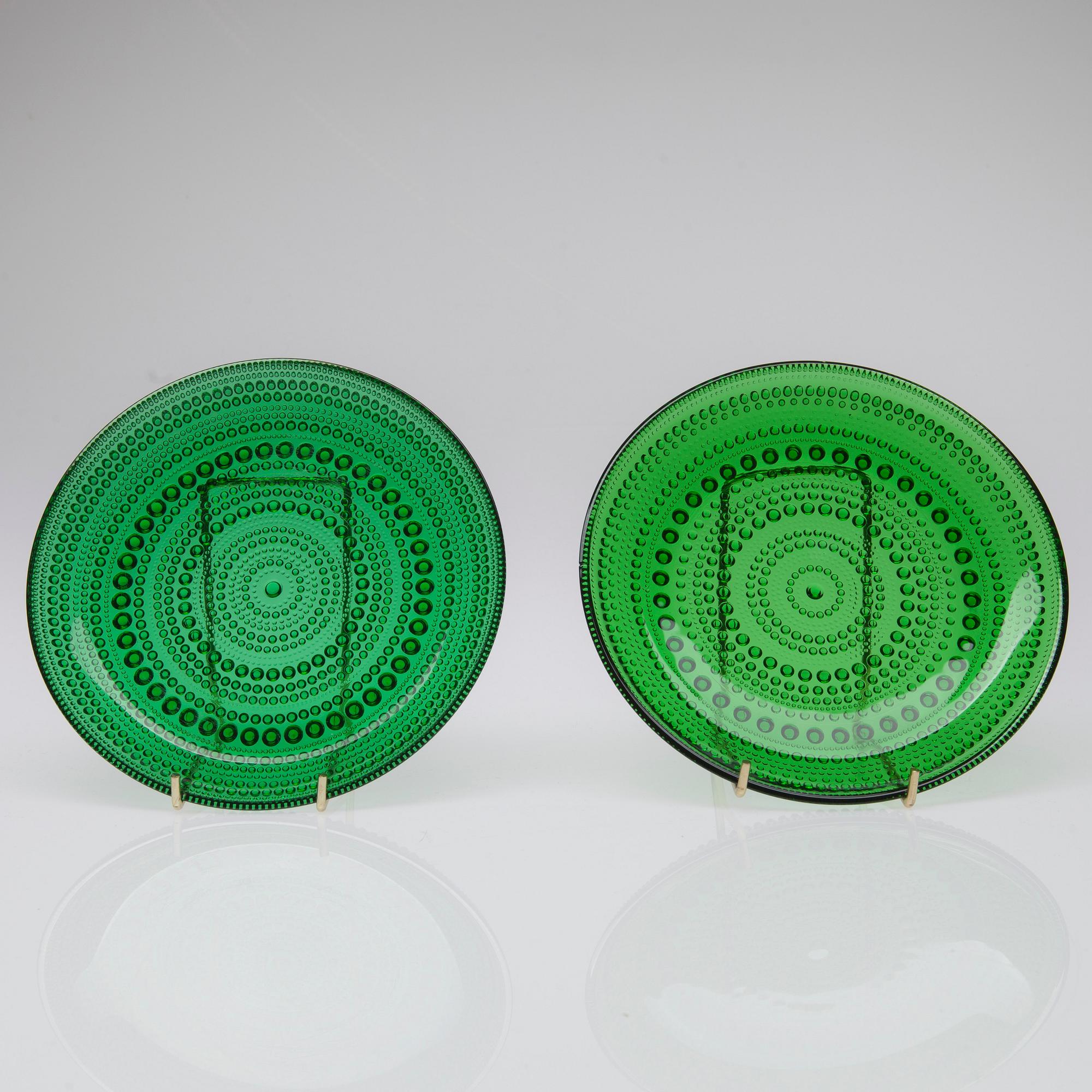 ASTIASTO, 22 osaa, "Kastehelmi", Oiva Toikka, Nuutajärvi. 1970-luku.