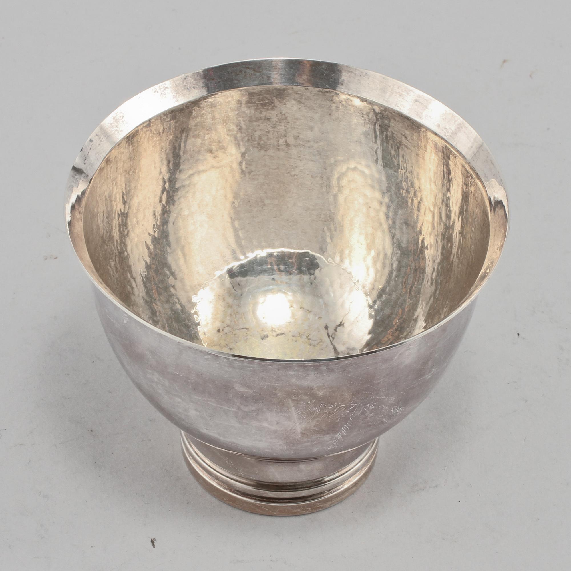SKÅL, silver, Löfman, MGAB, Uppsala, 1976. Vikt 145 g.