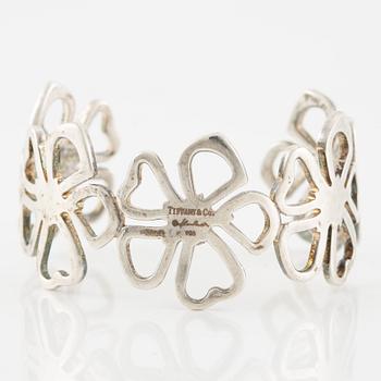Tiffany & Co, Elsa Peretti, "Hibiscus" bangle, silver.