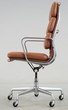 ARBETSSTOL, Charles Eames, EA 217/Softpad, Herman Miller, 1980-tal.