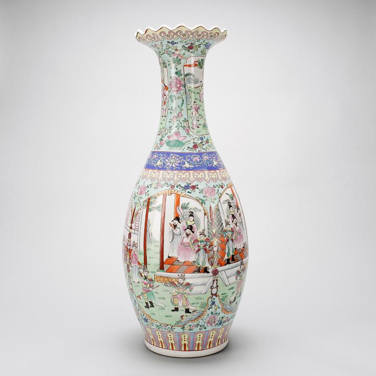 GOLVVAS, porslin, Kina, modern tillverkning.