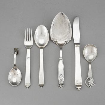 PARTI BESTICK, silver, 6 delar, bl.a. 3 delar sterling, "Pyramid", Harald Nielsen, Georg Jensen, 1945-77. Vikt 250 g.