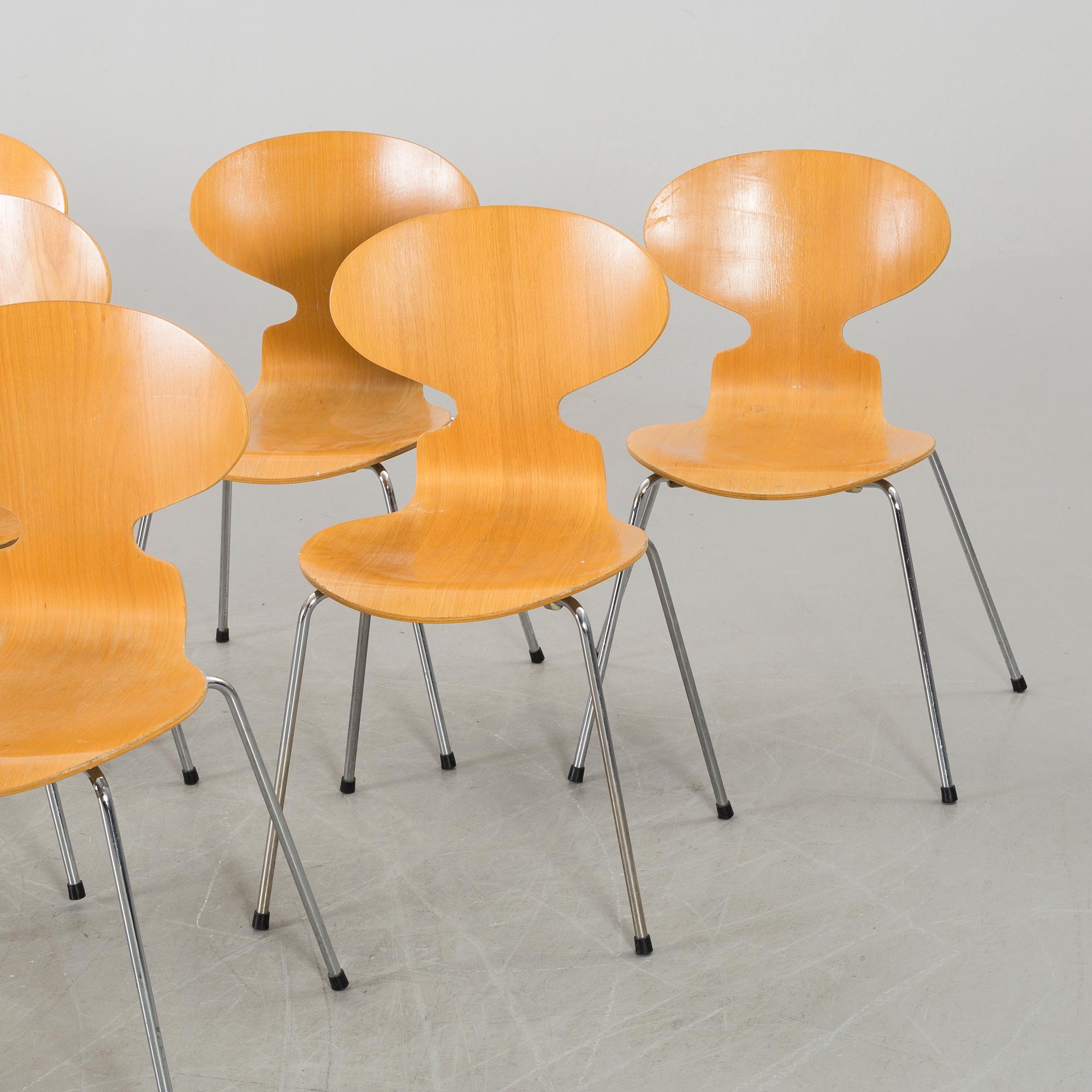 ARNE JACOBSEN, 6 st stolar, "Myran" för Fritz Hansen, 1989.