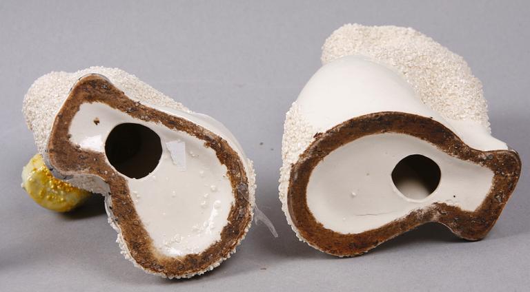 FIGURINER, 3 par, porslin, Staffordshire-typ, England, 1900-tal.