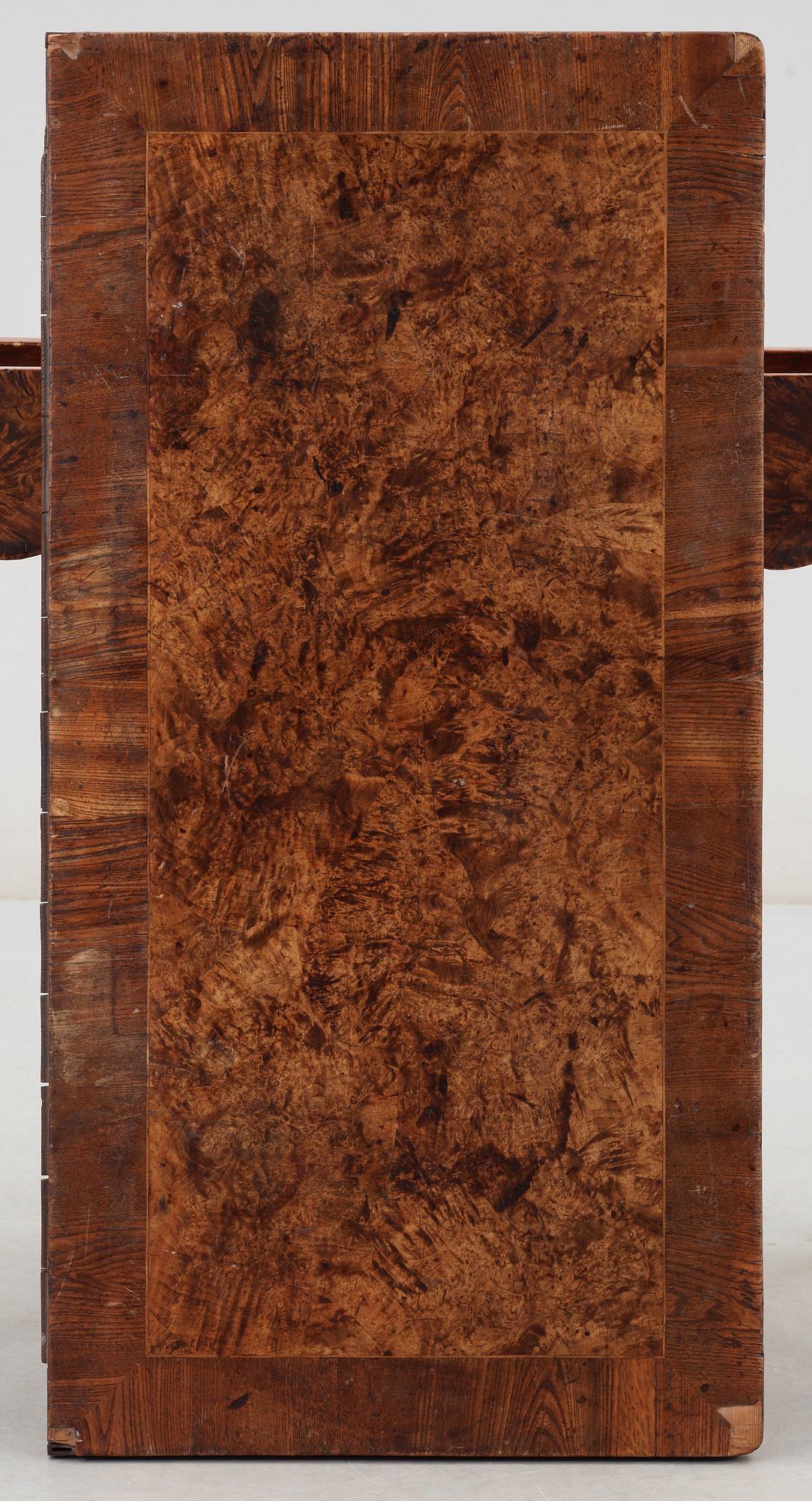 SPELBORD, av Jacob Sjölin (mästare i Köping och Kungsör 1767-1785). Rokoko.